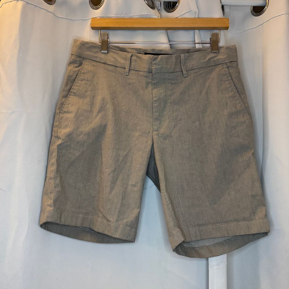 Nordstrom Slim Fit Khaki Casual Shorts Coolmax Comfort Technology‎ 33W